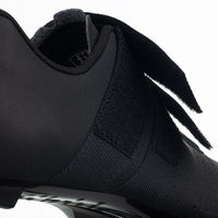 ZAPATILLAS FIZIK TEMPO R5 POWERSTRAP BLACK / BLACK - RUTA 44